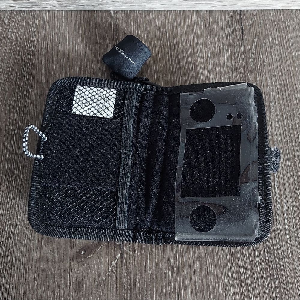 Nintendo DS Carrying Case - Picture 5 of 10